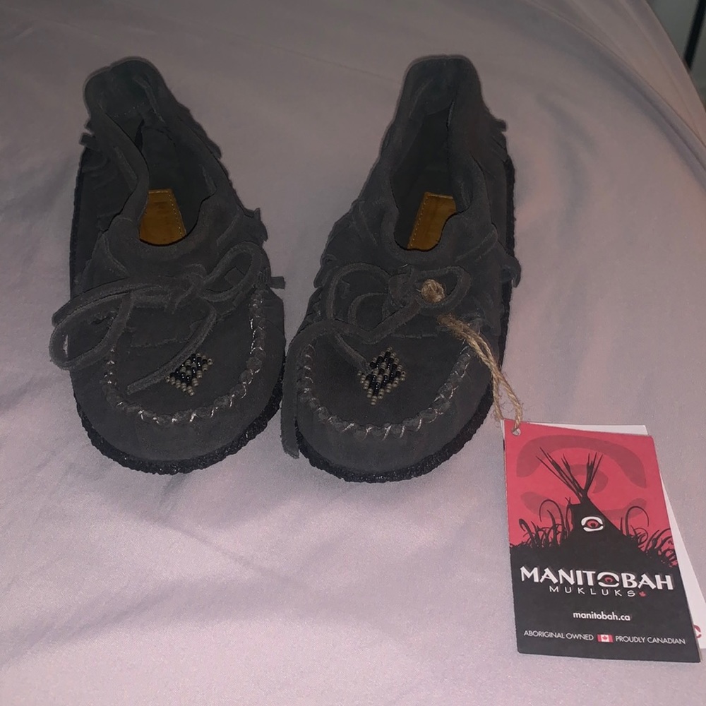 SUPER CUTE MAITOBAH MOCASINS